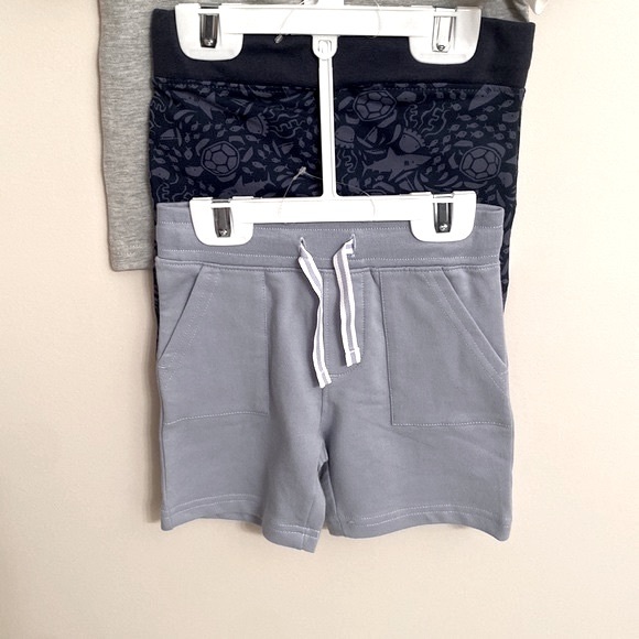 TOMMY BAHAMA Kids Boys 4 Piece Mix & Match 2 Shirts & 2 Shorts Sz 18 Months NEW - Picture 4 of 6